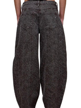 Load image into Gallery viewer, Sammie Brown Cheetah Seamed Barrel Jean