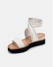 Load image into Gallery viewer, Panko Stud Sandal