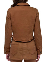 Load image into Gallery viewer, Shrunken Fitted Button Up